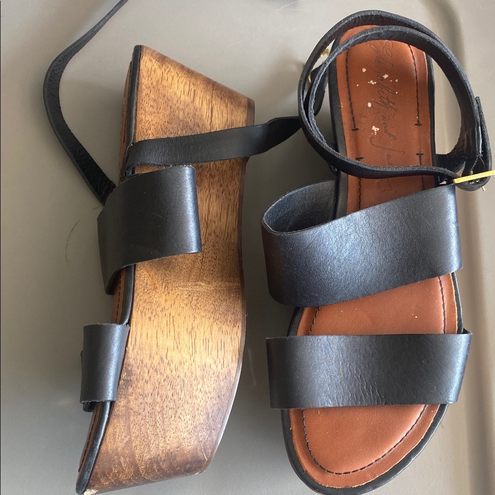 Elizabeth and James Bax Black Leather Fatform Sandals Row 8.5 Couture